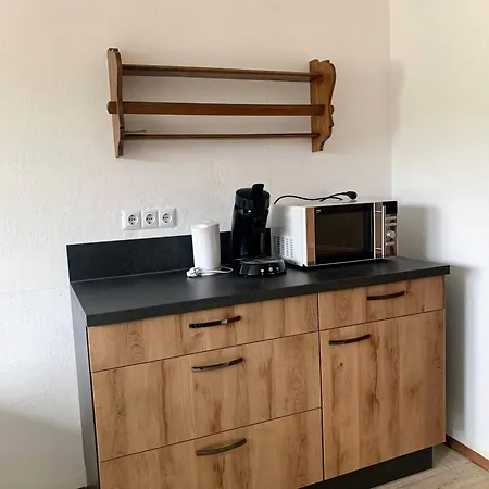 מלון Konrad 3*