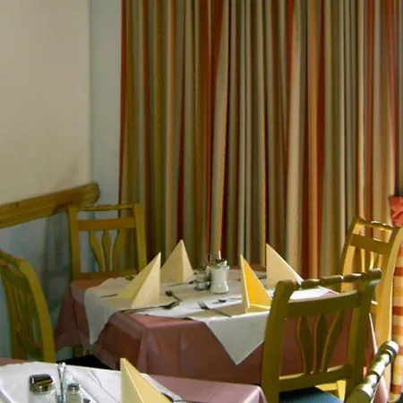 Otel Konrad Söll