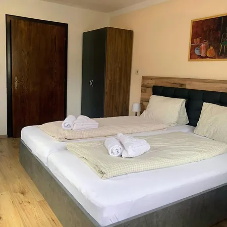 Konrad Szálloda Söll